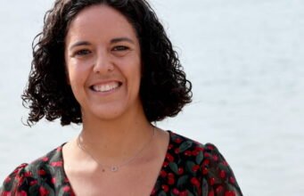 Chính sách. Thuyền buồm, kê khai tài sản… LFI MEP Manon Aubry tố cáo tin giả