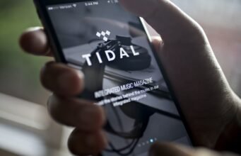 TIDAL cắt giảm khả năng kiếm tiền từ âm nhạc do AI tạo ra để bảo vệ nghệ sĩ
