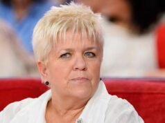 Mimie Mathy ngồi trên xe lăn: sau khi vắng mặt ở Les Enfoirés, cô tâm sự về việc mình bị mất khả năng vận động