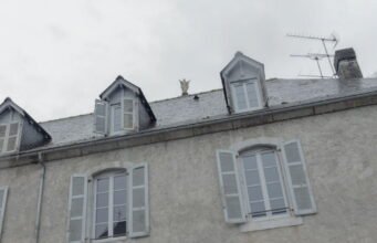 Giáo dục. Di tích lịch sử Notre-Dame de Bétharram đóng cửa, học sinh chuyển trường