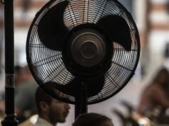 26 sở cảnh báo màu cam kể từ giữa trưa, nhiệt độ đáng sợ là 40°C