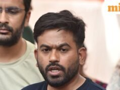 Abhijeet Dipke của CJP gọi Dharmendra Pradhan là ‘kẻ khủng bố thực sự’, thề sẽ tiếp tục phản đối nếu ông không từ chức