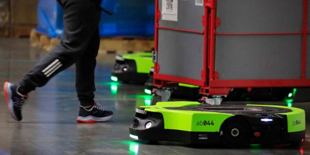 Robot Proteus của Amazon