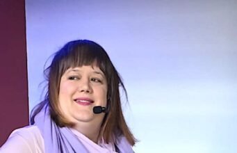 Angie tiết lộ ca khúc đầu tiên về chứng mẫn cảm trước album đầu tiên mang tính cá nhân