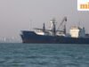 Ba tàu chở dầu mang cờ Ấn Độ đi qua eo biển Hormuz trước khi bị Iran đóng cửa