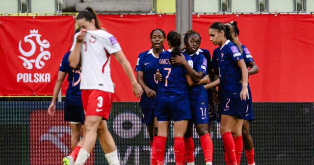 Bóng đá. Les Bleues đối đầu Ireland để giành một