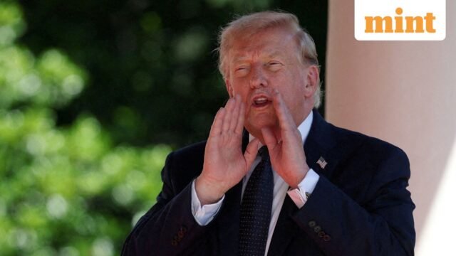 'Buổi họp mặt gia đình khó xử': Trump 'có nguy