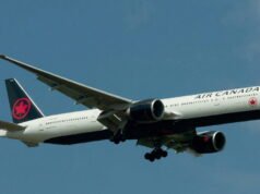 Canada. Trong 17 năm, ông là cơ trưởng trên những chiếc Boeing lớn… mà không có bằng cấp cần thiết