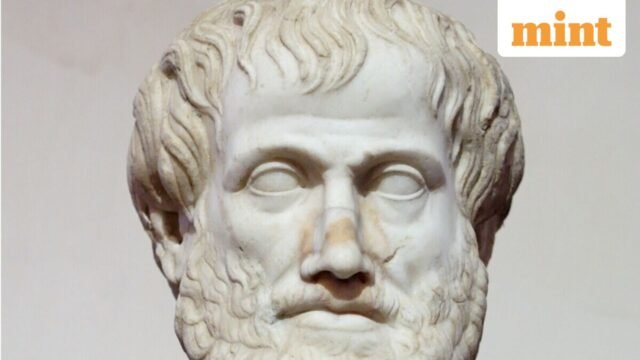 Câu nói trong ngày của Aristotle: “Biết bản thân là