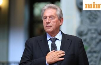 Câu nói trong ngày của John C. Maxwell: “Nếu bạn bắt đầu làm điều đúng đắn ngay hôm nay, bạn đã thành công rồi, thậm chí…”