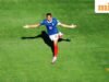Câu nói trong ngày của Kylian Mbappé: “Học tập là điều tốt, nhưng bạn cũng phải chiến thắng; bạn chỉ có một sự nghiệp”