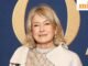 Câu nói trong ngày của Martha Stewart: “Vậy là chiếc bánh không hoàn hảo? Hãy cắt nó thành bốn phần