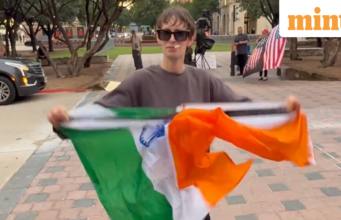“Chết tiệt Ấn Độ!” »: Người đàn ông Texas xé cờ Ấn Độ trong tiếng vỗ tay của đám đông chống nhập cư; video lan truyền gây ra phản ứng dữ dội