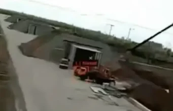 Chiến tranh ở Ukraine: “Hoạt động đầu tiên thuộc loại này trong lịch sử hiện đại”, Ukraine phá hủy sân bay Donetsk biến thành căn cứ phóng máy bay không người lái Shahed của Nga