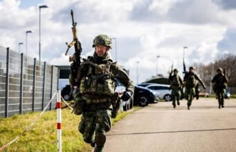 Chiến tranh ở Ukraine: Lần đầu tiên kể từ Chiến tranh Lạnh, quân đội Hà Lan thử nghiệm trại giam 2.000 tù binh Nga, đề phòng xảy ra xung đột với Moscow