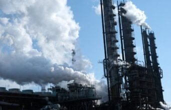 Chiến tranh ở Ukraine: sau “Titan Crimean”, mỏ dầu và nhà máy hóa chất Azot bị tấn công… Phản ứng của Ukraine “trước việc Nga từ chối chấm dứt cuộc chiến này”