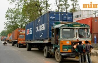 Chính phủ cấm người sử dụng thương mại mua nhiên liệu với số lượng lớn tại các máy bơm xăng bán lẻ và hạn chế doanh số bán dầu diesel cho xe tải