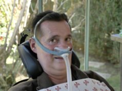 Christophe mắc bệnh Charcot