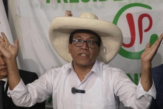Cuộc bầu cử tổng thống ở Peru: giai đoạn cuối cùng đối với Roberto Sanchez trước sự trở lại của chủ nghĩa Fujimorism