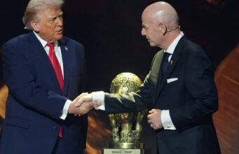 Cúp thế giới 2026. Trump có mặt khắp nơi, trọng tài bị đàn áp, thị thực… World Cup mang tính chính trị nhất lịch sử?
