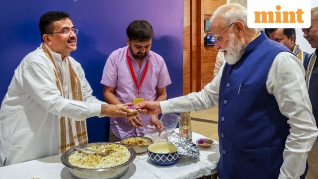 Đã đến giờ tiệc tùng của Thủ tướng Modi, món