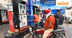 Delhi sẽ cấm xe máy và ô tô chạy xăng hiện có? Chính sách xe điện mới thực sự nói lên điều gì