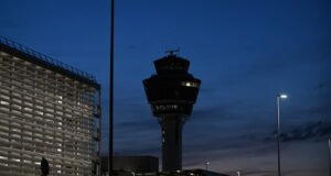 Đức. Giao thông bị đình trệ tại sân bay Munich do mùi khói trong tháp điều khiển