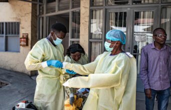 Ebola: phương pháp điều trị mới trong giai đoạn thử nghiệm có thể giảm một nửa nguy cơ lây truyền