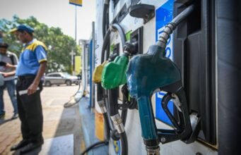 Giá xăng, dầu diesel ngày 22/6: Kiểm tra giá nhiên liệu tại Chennai, Bangalore, Delhi, Kolkata, Mumbai và các thành phố khác ngay hôm nay