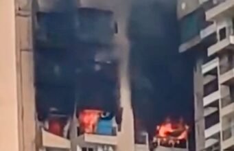 Hỏa hoạn bùng phát tại căn hộ ở Noida’s Aranya Society, Khu 119; lính cứu hỏa nhanh chóng tới hiện trường