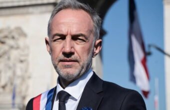 Hội đồng Paris yêu cầu xem xét một “luật toàn diện”