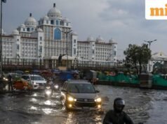 ‘Hơn 2 tiếng đi hết 5 km’: Người đàn ông Hyderabad kẹt xe sau mưa chia sẻ nỗi khổ tâm