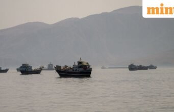 Iran đóng cửa eo biển Hormuz một lần nữa: Tehran cho biết nhóm đàm phán của Mỹ đang tới Thụy Sĩ