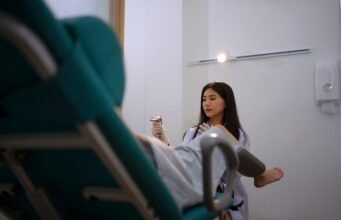 Khoảng một trong hai phụ nữ là nạn nhân của bạo lực sản phụ khoa, StopVOG đưa tin