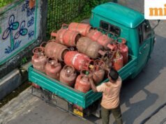 Không phải 9, bây giờ chỉ có 4 lần nạp LPG được trợ cấp cho những người thụ hưởng ở Ujjwala? Đây là những gì chính phủ nói