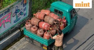 Không phải 9, bây giờ chỉ có 4 lần nạp LPG được trợ cấp cho những người thụ hưởng ở Ujjwala? Đây là những gì chính phủ nói