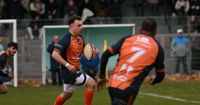 Khu vực 1. Lucas Bourges, vua phá lưới của Orange,