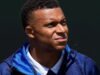 Kylian Mbappé lo liệu mọi việc