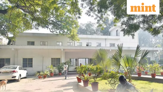 Ngôi nhà gỗ CM 'bị nguyền rủa' của Delhi đối
