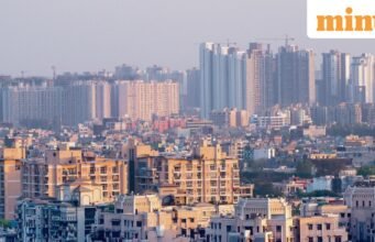 Những người thuê nhà ở Gurgaon cho biết họ đã mất 70.000 yên sau khi chủ nhà yêu cầu họ rời khỏi căn hộ. Internet cung cấp trợ giúp