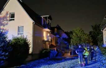 Obernai. Một tòa nhà được sơ tán ngắn gọn vào khoảng nửa đêm sau khi đám cháy bùng phát ở lò nướng