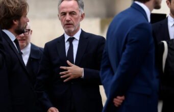 Paris. Bê bối ngoại khóa: hơn 130 lãnh đạo bị đình chỉ, Grégoire thành lập ủy ban điều tra