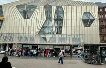 Strasbourg. Một kế hoạch mới cho thấy Printemps cũ sẽ loại bỏ lớp vỏ kim loại