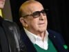 Sự biến mất. Nhà sản xuất Clive Davis, người nổi tiếng đã phát hiện ra Whitney Houston, đã qua đời ở tuổi 94