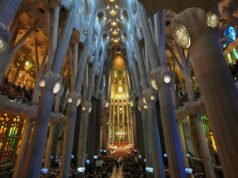 Tây ban nha. Đức Giáo Hoàng Leo XIV đến Sagrada Familia để ban phép lành cho tòa tháp cao nhất và cử hành thánh lễ