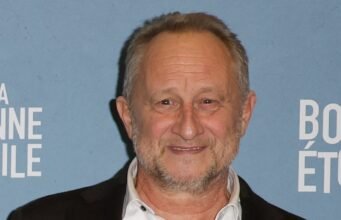 “Thiếu tham vọng”: Benoît Poelvoorde nói về lựa chọn sống ở Namur thay vì Paris