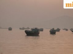 Tin tức Mỹ-Iran TRỰC TIẾP: Hoa Kỳ chống lại cuộc tấn công bằng máy bay không người lái của Iran ‘phát động về phía eo biển Hormuz’, bắn vào 2 địa điểm ven biển