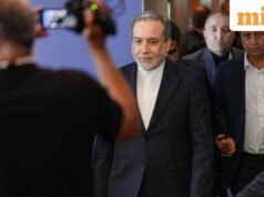 Tin tức chiến tranh Mỹ-Iran TRỰC TIẾP: Eo biển Hormuz dưới sự kiểm soát của Iran, Abbas Araghchi nói khi ông kêu gọi các bên không can thiệp