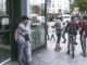 Từ Barbès đến Porte de Clignancourt, niềm hy vọng tan vỡ của những người bán thuốc lá Algeria