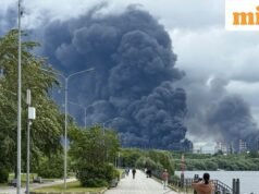 Ukraine tiến hành cuộc tấn công bằng máy bay không người lái lớn nhất trong nhiều năm, đốt cháy nhà máy lọc dầu ở Moscow | Đồng hồ